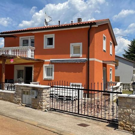 Apartment Nicole أوماغ المظهر الخارجي الصورة