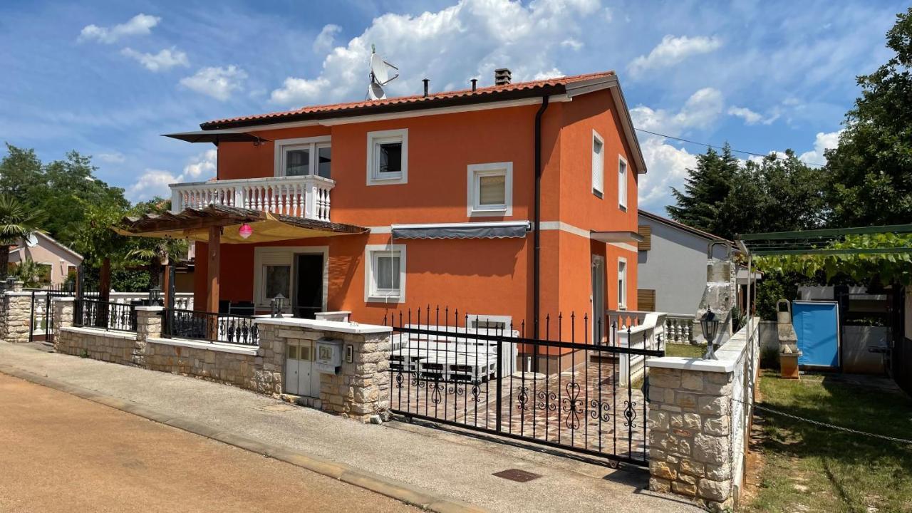 Apartment Nicole أوماغ المظهر الخارجي الصورة